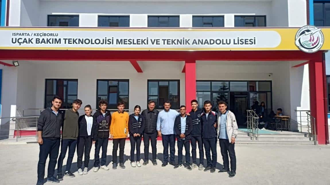 Türk Hava Kurumu (THK) Dinar Şube Başkanımız Sn. Fatih Karataş okulumuzu ziyeret ettiler.